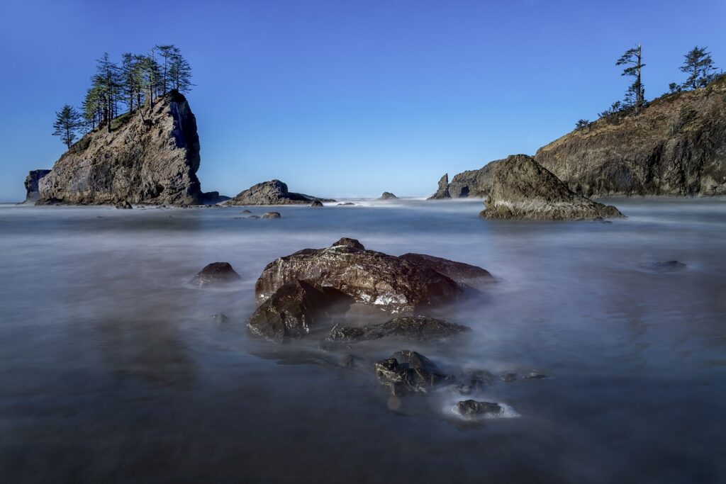 beach, pacific coastline, ocean-2089970.jpg